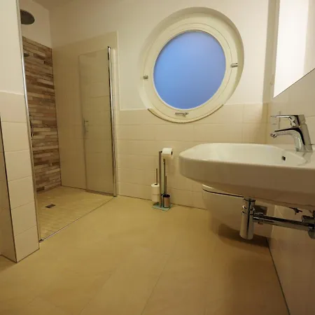 Villa Vier-winde-villa Mit Eigenem Schwimmbad *