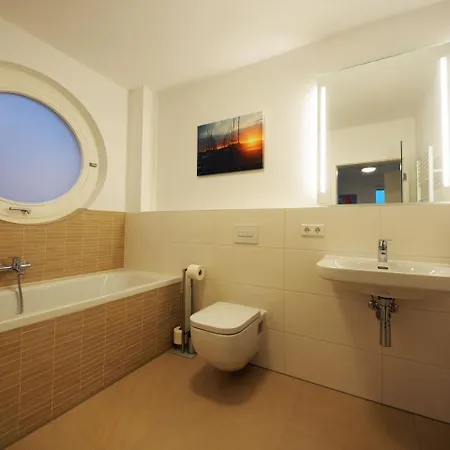 Vier-winde-villa Mit Eigenem Schwimmbad Villa Hohen Wieschendorf