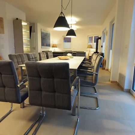 Vier-winde-villa Mit Eigenem Schwimmbad Villa *