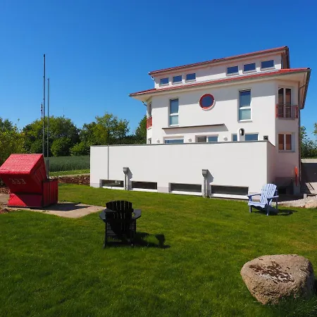 Vier-winde-villa Mit Eigenem Schwimmbad Villa
